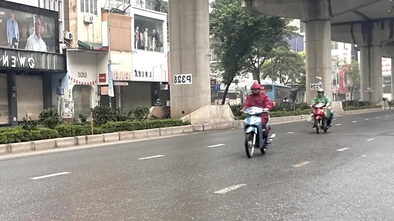 هانوي تتجه لموجة أمطار وعواصف رعدية غداً بينما هو تشي منه تشرق بالشمس